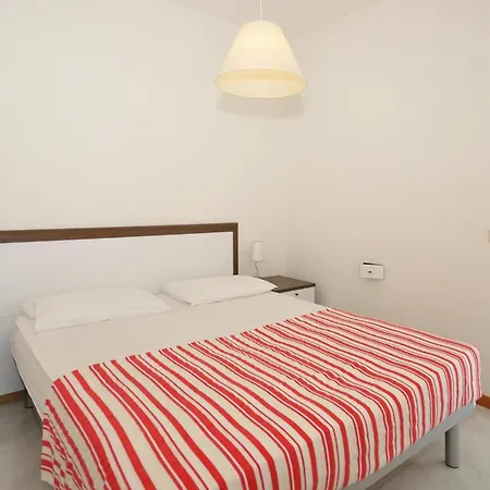 In With Balcony Apartment *